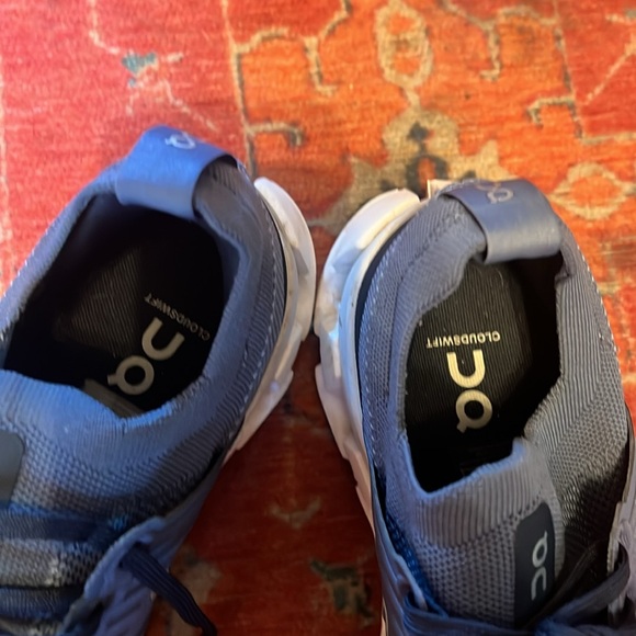 On Cloud On Running Cloudswift 3 Size 8.5 Metal White - Picture 16 of 16